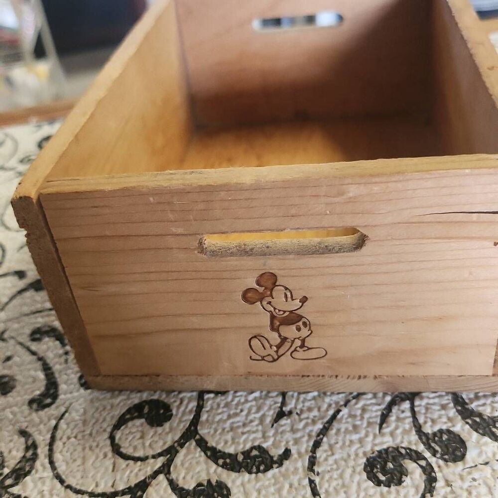 Disney Mickey Mouse Mini Crate - Picture 6 of 6
